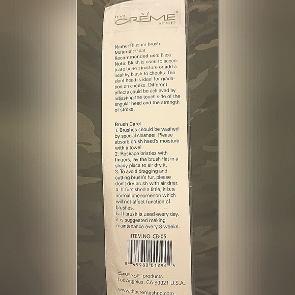 The Creme Shop Blusher Makeup Brush made of High Quality Goat Hair Five Brushes - Picture 6 of 6